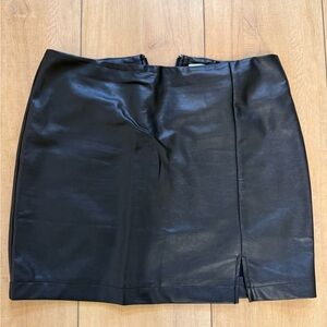 Elegant Black Leather Skirt